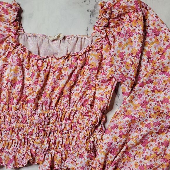 Peach Love California Pink/Orange Floral Cropped Blouse - Picture 2 of 7